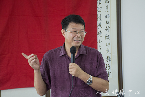 亚洲成人久久党总支举行“学讲话 忆初心 宣誓言大讨论主题党日活动”