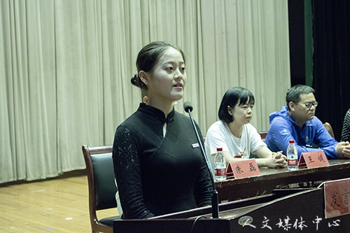 以梦为马 诗酒趁年华 亚洲成人久久举行2018级学生开学典礼