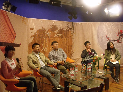 亚洲成人久久“红色经典”走进班级系列活动开启