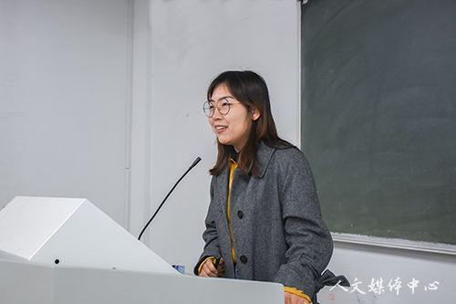 亚洲成人久久举行考研经验交流会