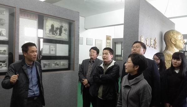 亚洲成人久久开展12级教育实习巡视