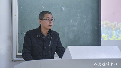 亚洲成人久久举行学生席卡发放仪式暨校学风建设大会精神传达会