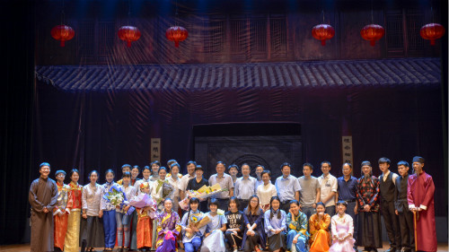 传承经典 演绎家情  ——校GC剧社《家》精彩谢幕