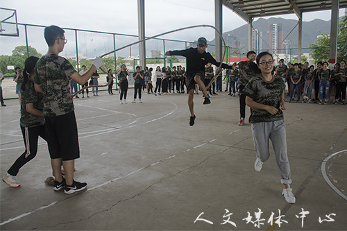 力学笃行 修文健体 亚洲成人久久新生文体节拉开序幕