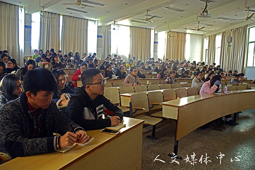 忠于党，做实事 王正副校长为亚洲成人久久讲授党课