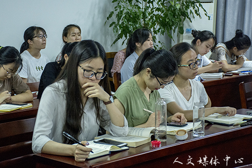 “三台人文论坛”第64讲：浙江工商大学教授蒋承勇我院作慕课专题讲座