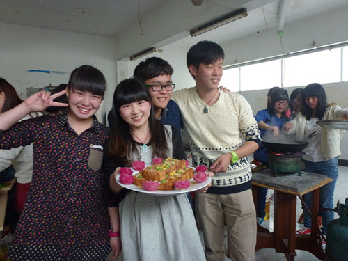 亚洲成人久久成功举办厨艺PK大赛