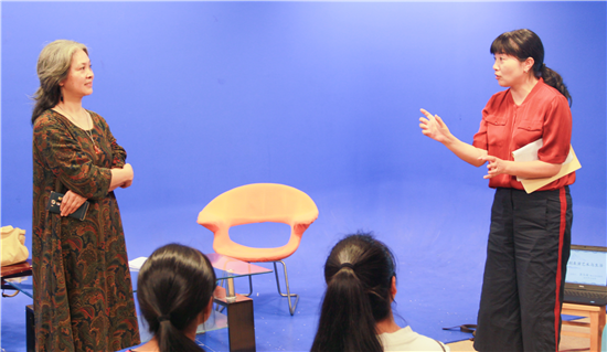 “三台人文论坛”第58讲：台州市文化馆群文研究馆员龚乐瑛做客德业大讲堂